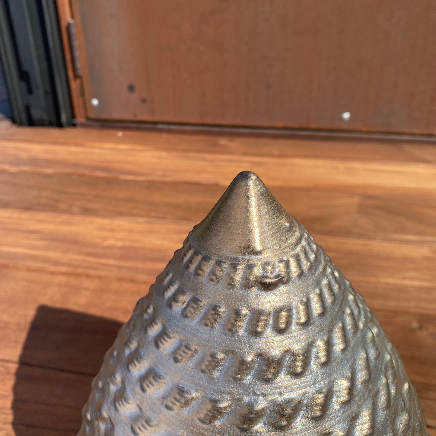 Enclave Vessel - Gold on Gold w/ Black Rim